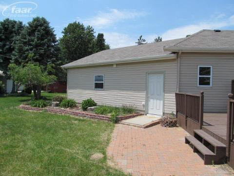 10329 Coldwater Road Flushing, MI 48433 - Photo 6 of 37 20185811-5.JPG