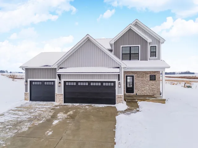 $524,900 | 5214 Belvedere Drive, Bloomington, IL 61705