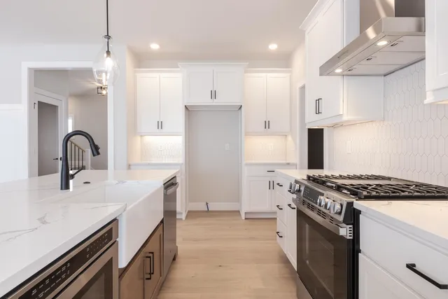 $524,900 | 5214 Belvedere Drive, Bloomington, IL 61705