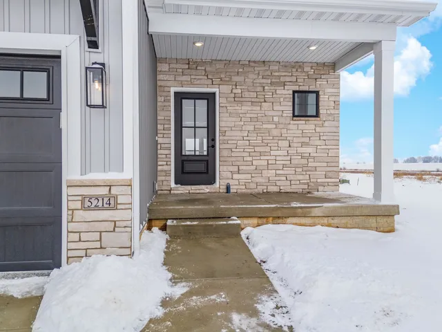 $524,900 | 5214 Belvedere Drive, Bloomington, IL 61705