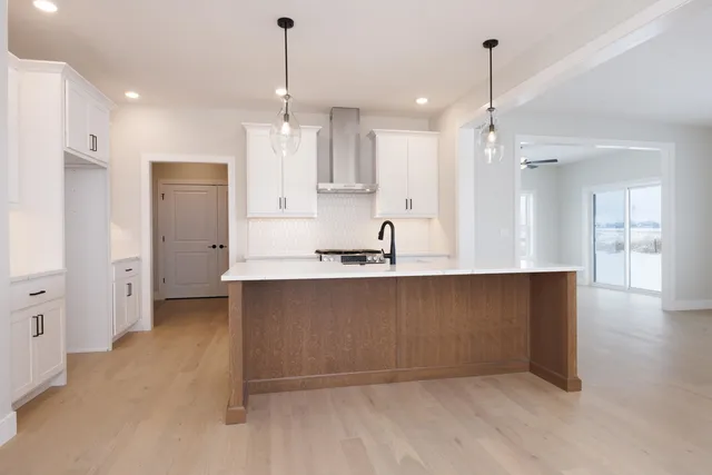 $524,900 | 5214 Belvedere Drive, Bloomington, IL 61705