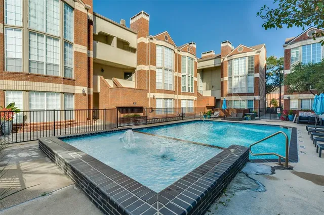 $1,500 | 3100 Cole Avenue, Unit 120, Dallas, TX 75204