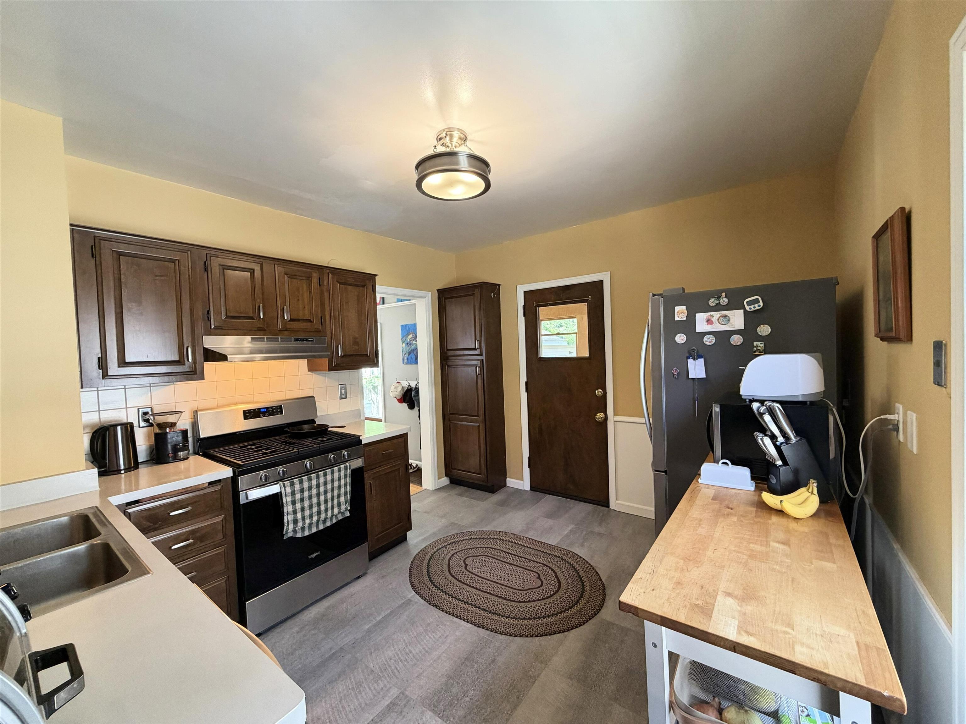 182 Ryan Street Madison, WI 53704 - Photo 15 of 32