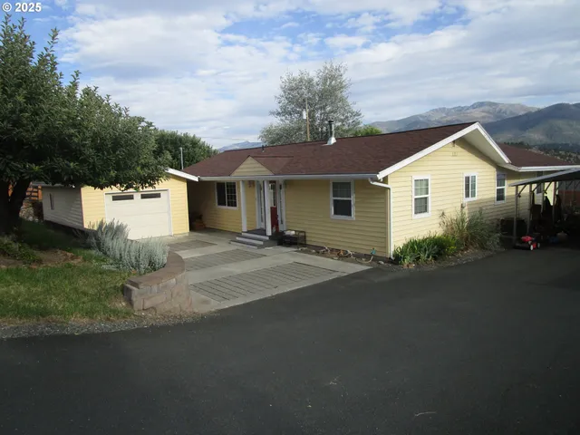 $317,000 | 434 Northwest Charolais Heights, John Day, OR 97845