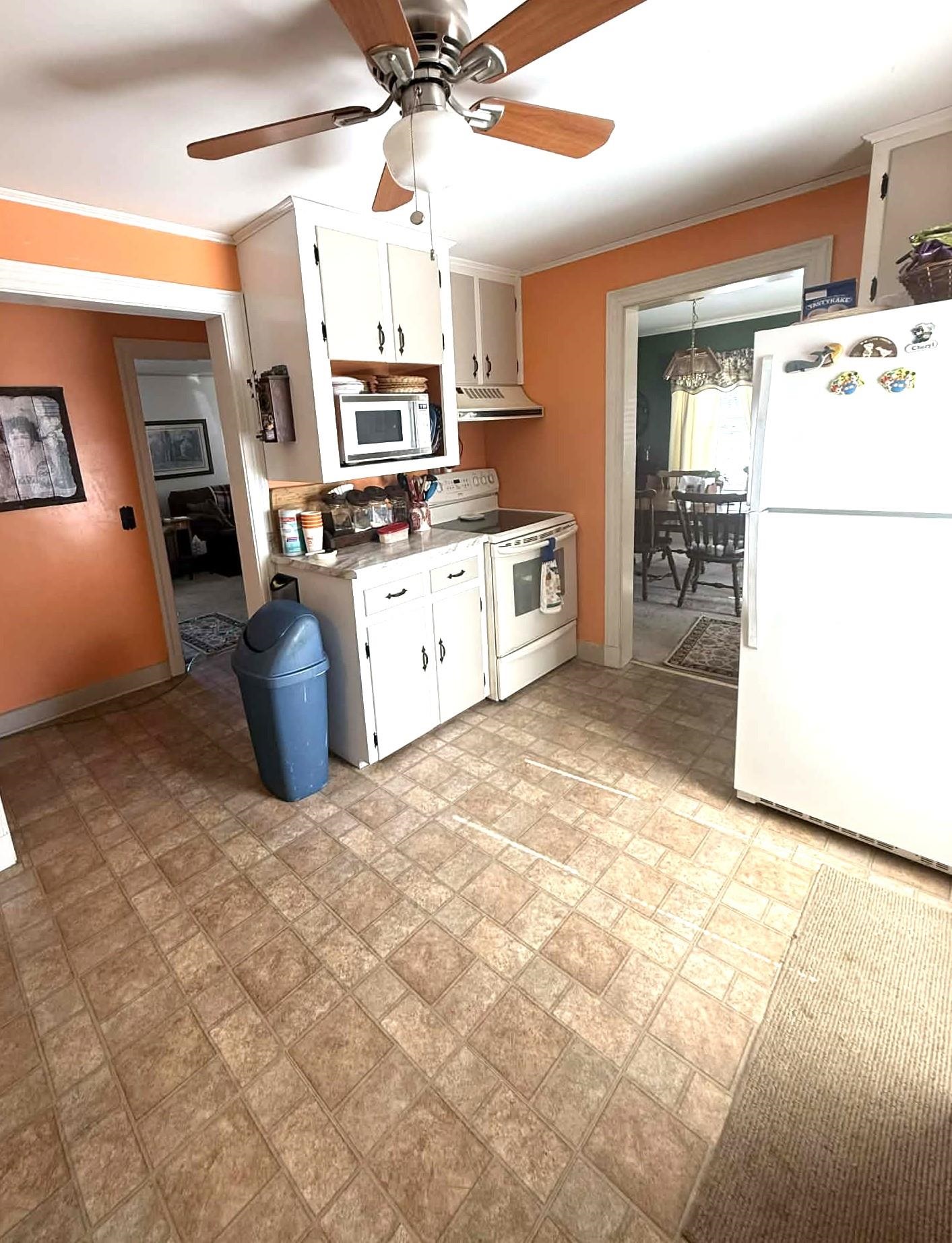 157 Commonwealth Avenue Springfield, VT 05156 - Photo 22 of 40
