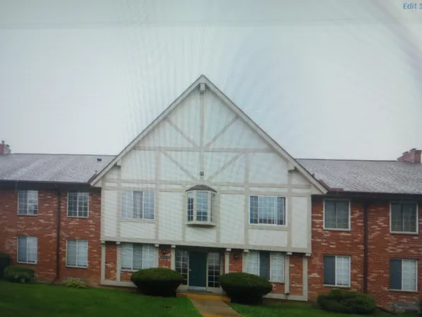 $1,300 | 30224 Southfield Road, Unit A246, Southfield, MI 48076