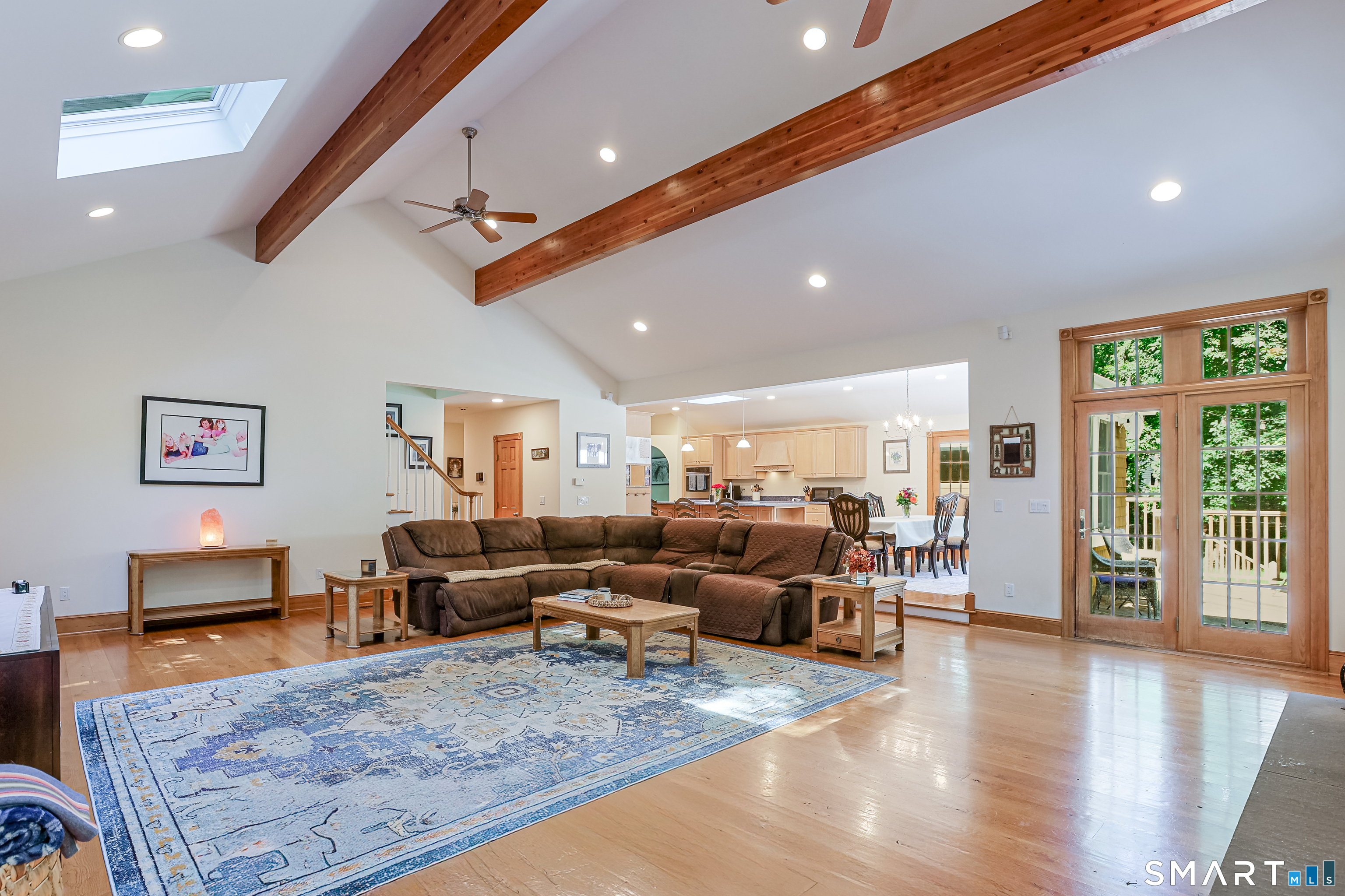 21 Geneva Road Norwalk, CT 06850 - Photo 6 of 36
