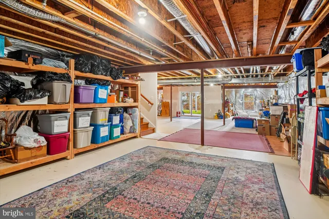 a view of an outdoor space