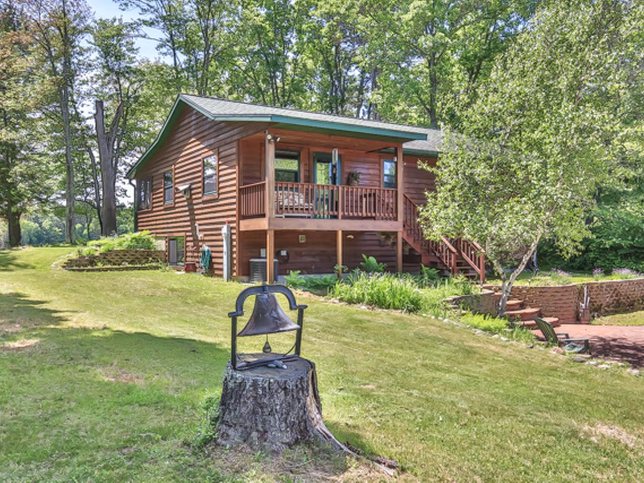 6215 River Road Eagle River, WI 54521 - Photo 4 of 39 Gallery Image 4