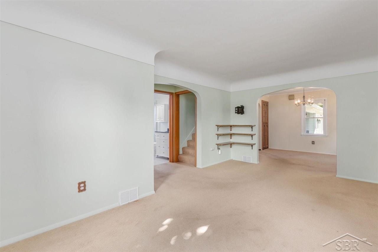 596 Rustic Road Saginaw, MI 48604 - Photo 13 of 33 50050248-12.JPG