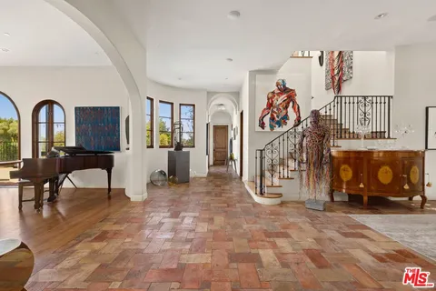 $5,495,000 | 1214 Beverly View Drive, Beverly Hills, CA 90210