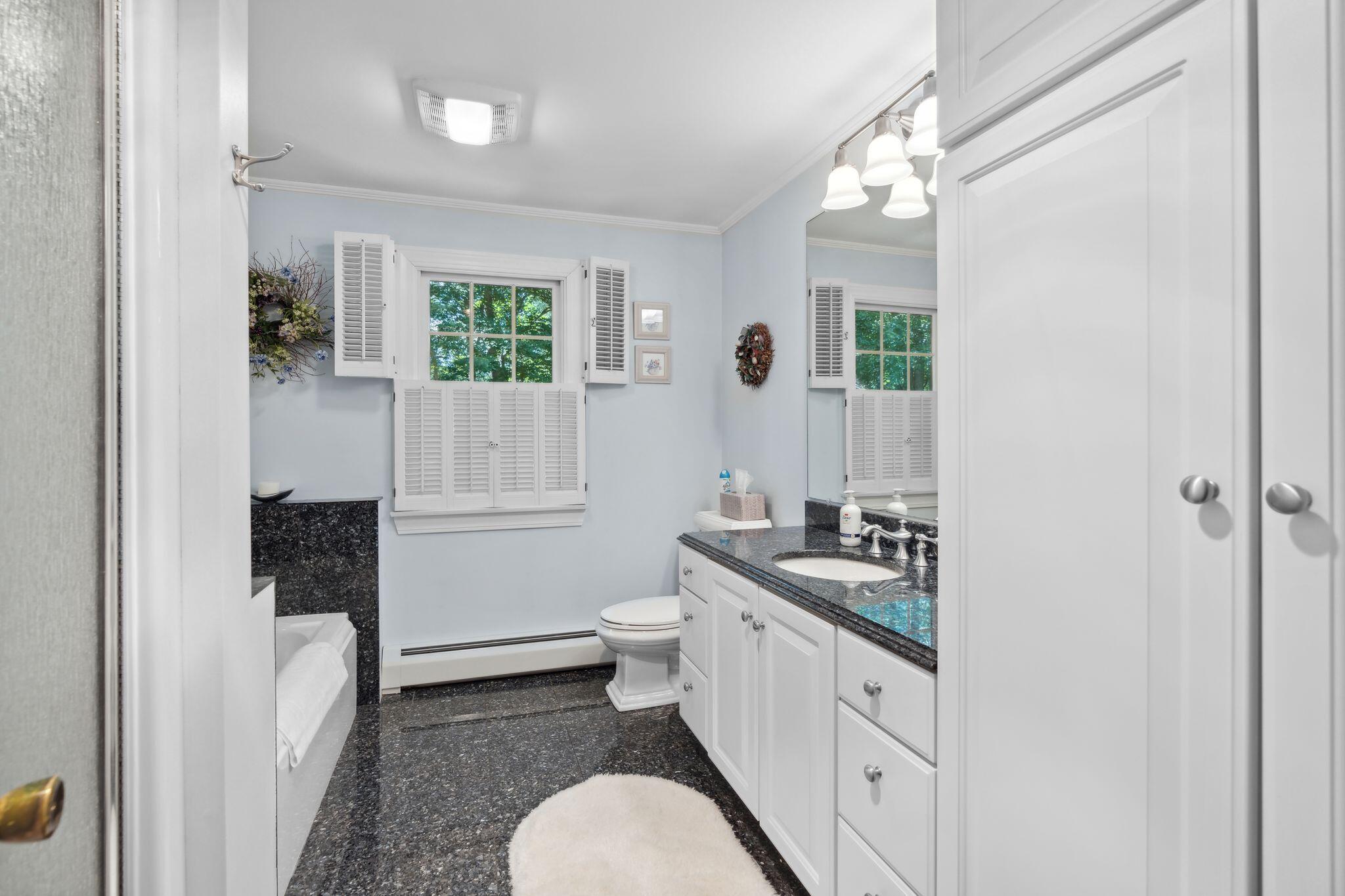 5 Thunder Road Saco, ME 04072 - Photo 26 of 47 Full bath lvl 2