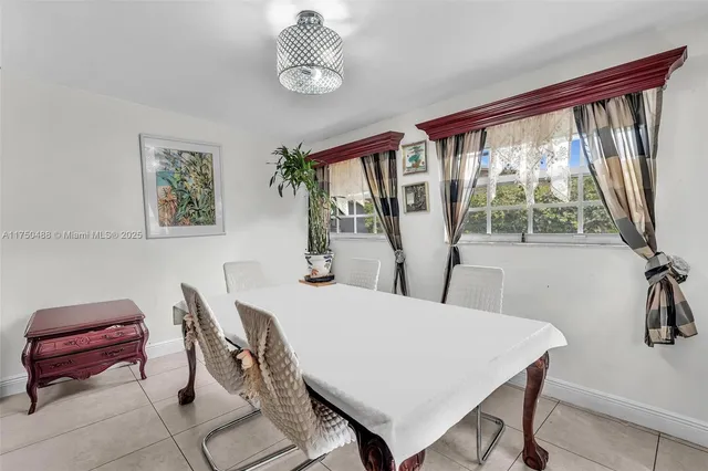 $699,000 | 2631 Northeast 214th Street, Miami, FL 33180