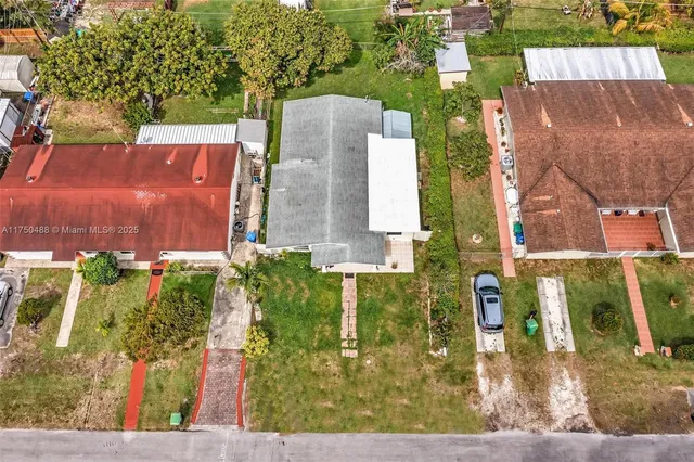 $699,000 | 2631 Northeast 214th Street, Miami, FL 33180