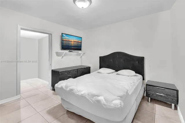 $699,000 | 2631 Northeast 214th Street, Miami, FL 33180