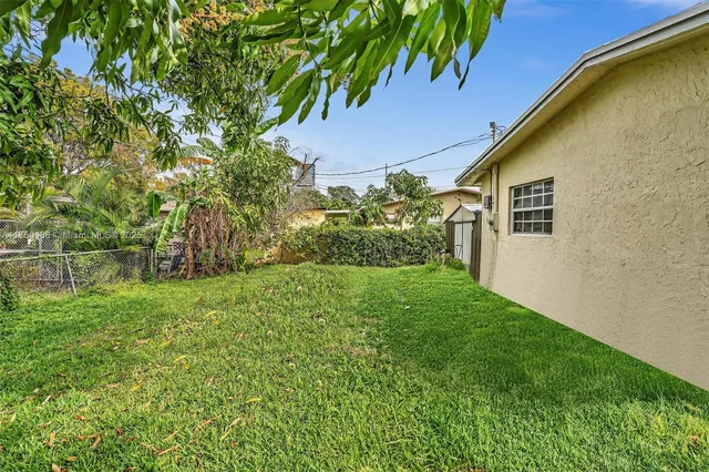 $699,000 | 2631 Northeast 214th Street, Miami, FL 33180