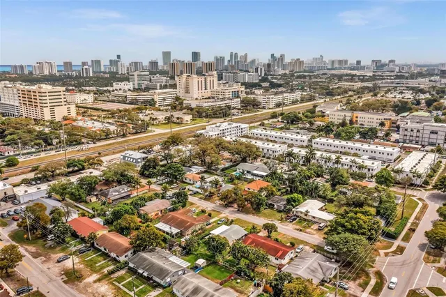 $699,000 | 2631 Northeast 214th Street, Miami, FL 33180