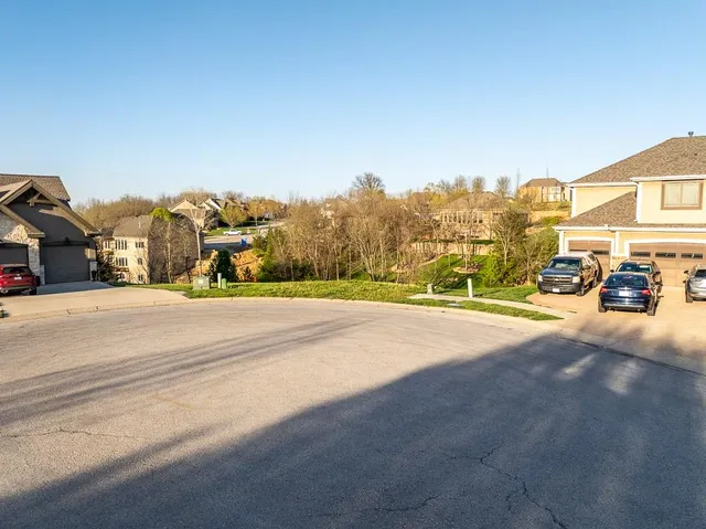 $62,500 | 2200 Southeast Pine Gate Circle, Blue Springs, MO 64014