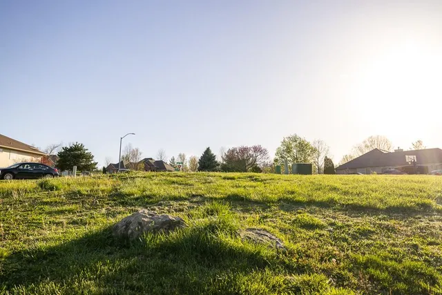 $62,500 | 2200 Southeast Pine Gate Circle, Blue Springs, MO 64014