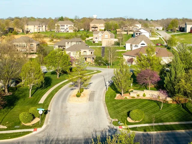 $62,500 | 2200 Southeast Pine Gate Circle, Blue Springs, MO 64014