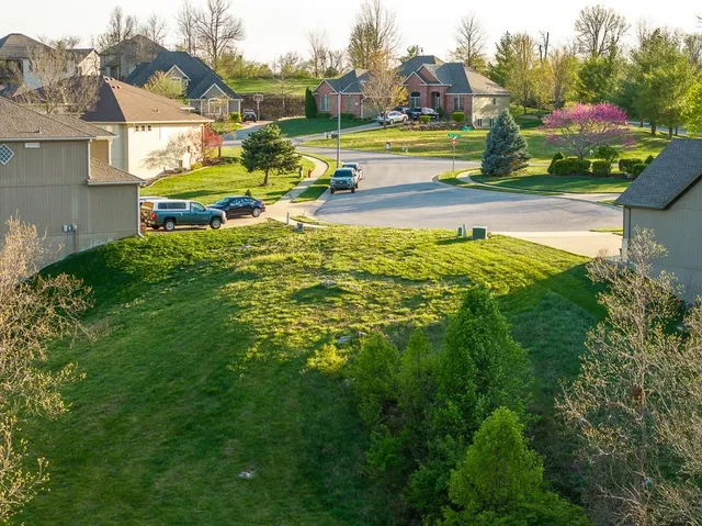 $62,500 | 2200 Southeast Pine Gate Circle, Blue Springs, MO 64014