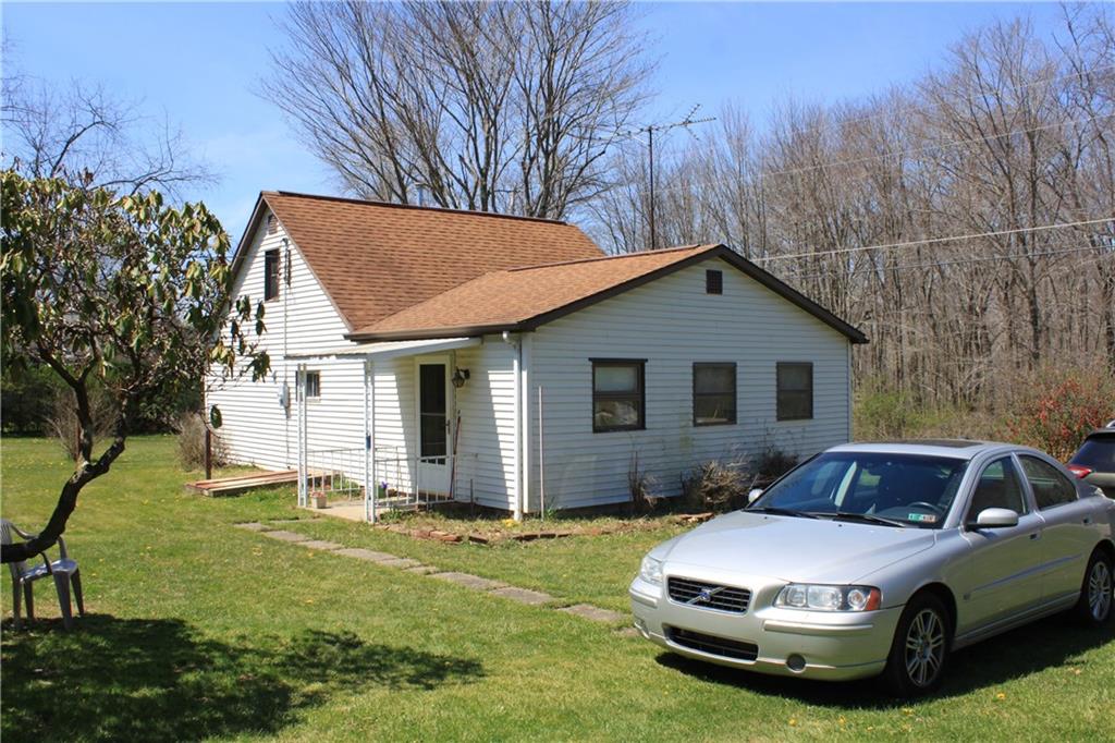 222 Dinnerbell Road Butler, PA 16002 - Photo 2 of 13