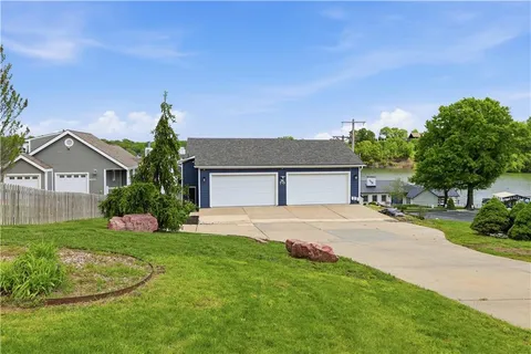 $2,500,000 | 70 M Street, Lake Lotawana, MO 64086