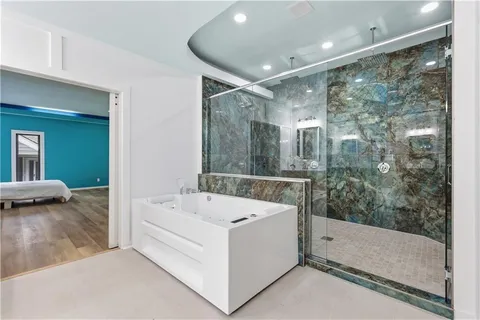 $2,500,000 | 70 M Street, Lake Lotawana, MO 64086