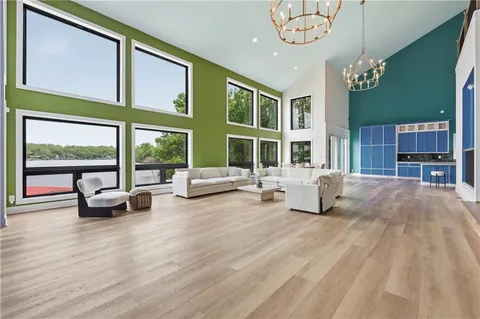 $2,500,000 | 70 M Street, Lake Lotawana, MO 64086