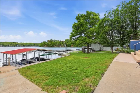 $2,500,000 | 70 M Street, Lake Lotawana, MO 64086