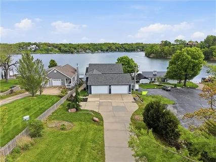 $2,500,000 | 70 M Street, Lake Lotawana, MO 64086