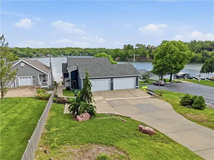 $2,500,000 | 70 M Street, Lake Lotawana, MO 64086
