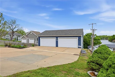 $2,500,000 | 70 M Street, Lake Lotawana, MO 64086