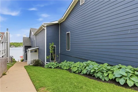 $2,500,000 | 70 M Street, Lake Lotawana, MO 64086