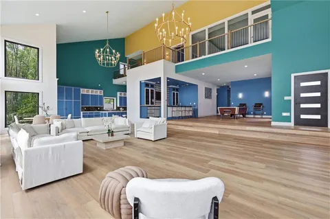 $2,500,000 | 70 M Street, Lake Lotawana, MO 64086