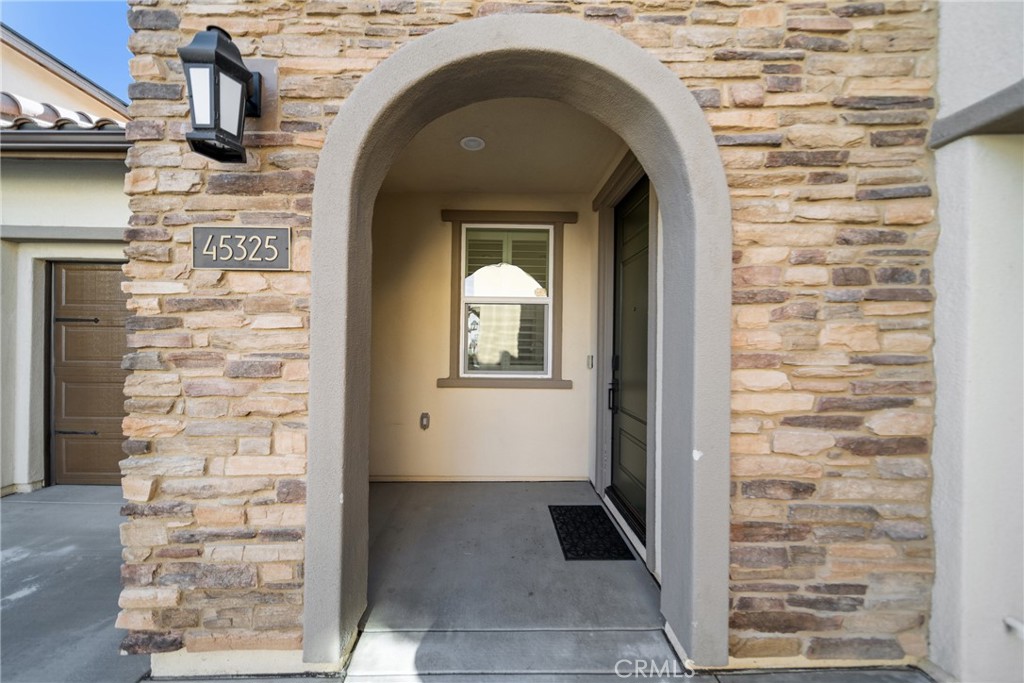 45325 Via Vela Temecula, CA 92592 - Photo 3 of 60