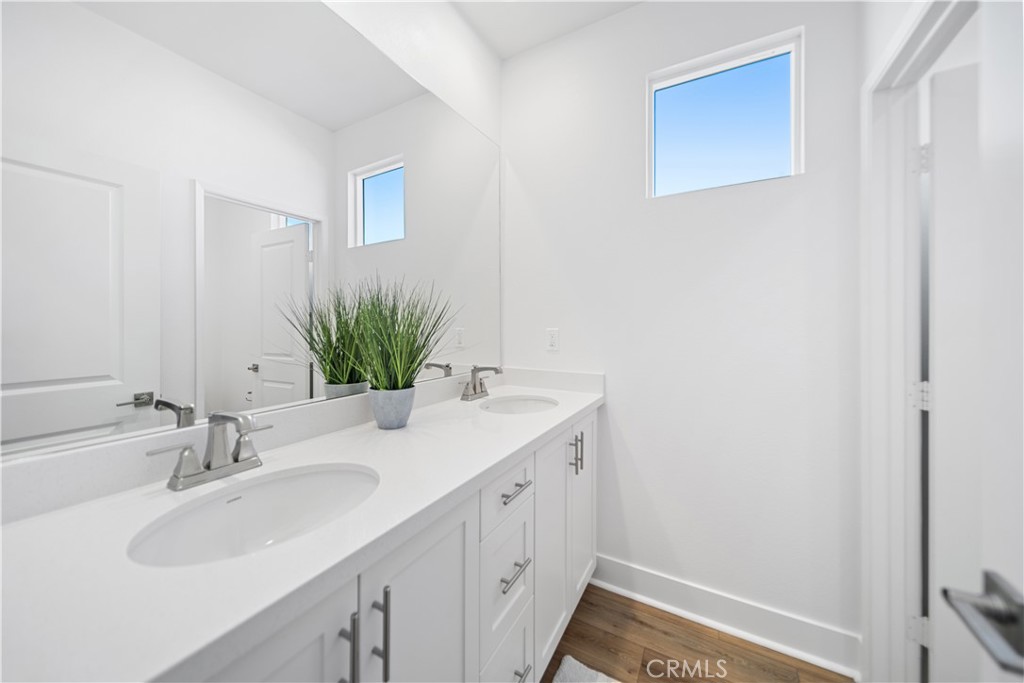 45325 Via Vela Temecula, CA 92592 - Photo 34 of 60