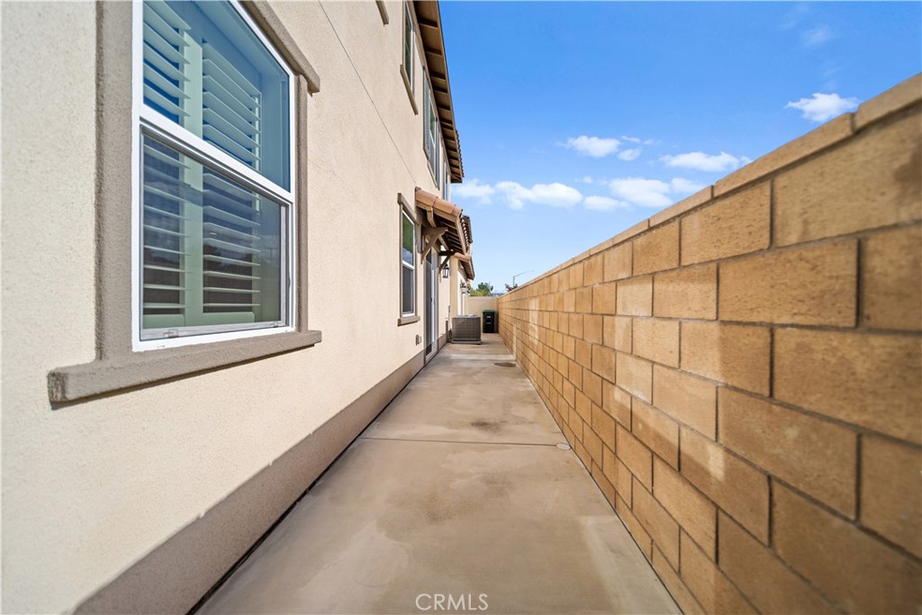 45325 Via Vela Temecula, CA 92592 - Photo 44 of 60