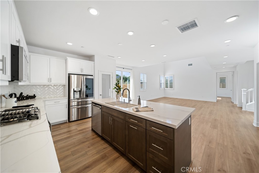 45325 Via Vela Temecula, CA 92592 - Photo 7 of 60