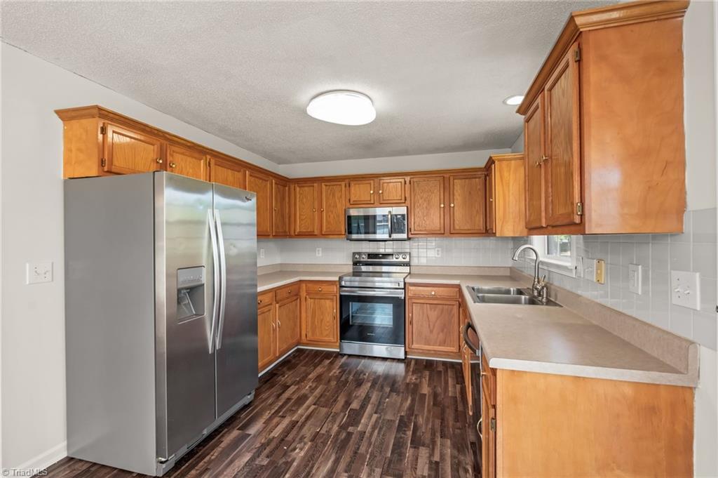 808 Arnold Road Lexington, NC 27295 - Photo 8 of 49