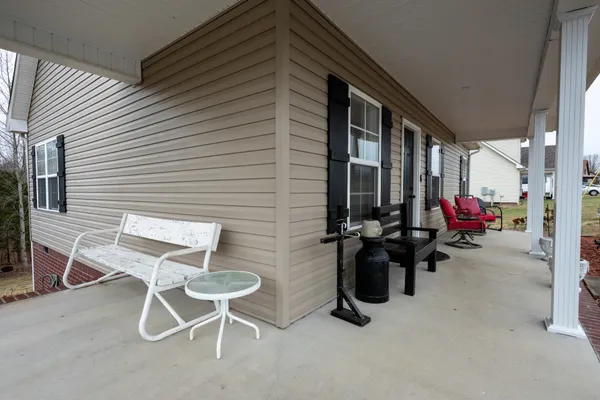 $340,000 | 828 Kirbytown Road, Lafayette, TN 37083