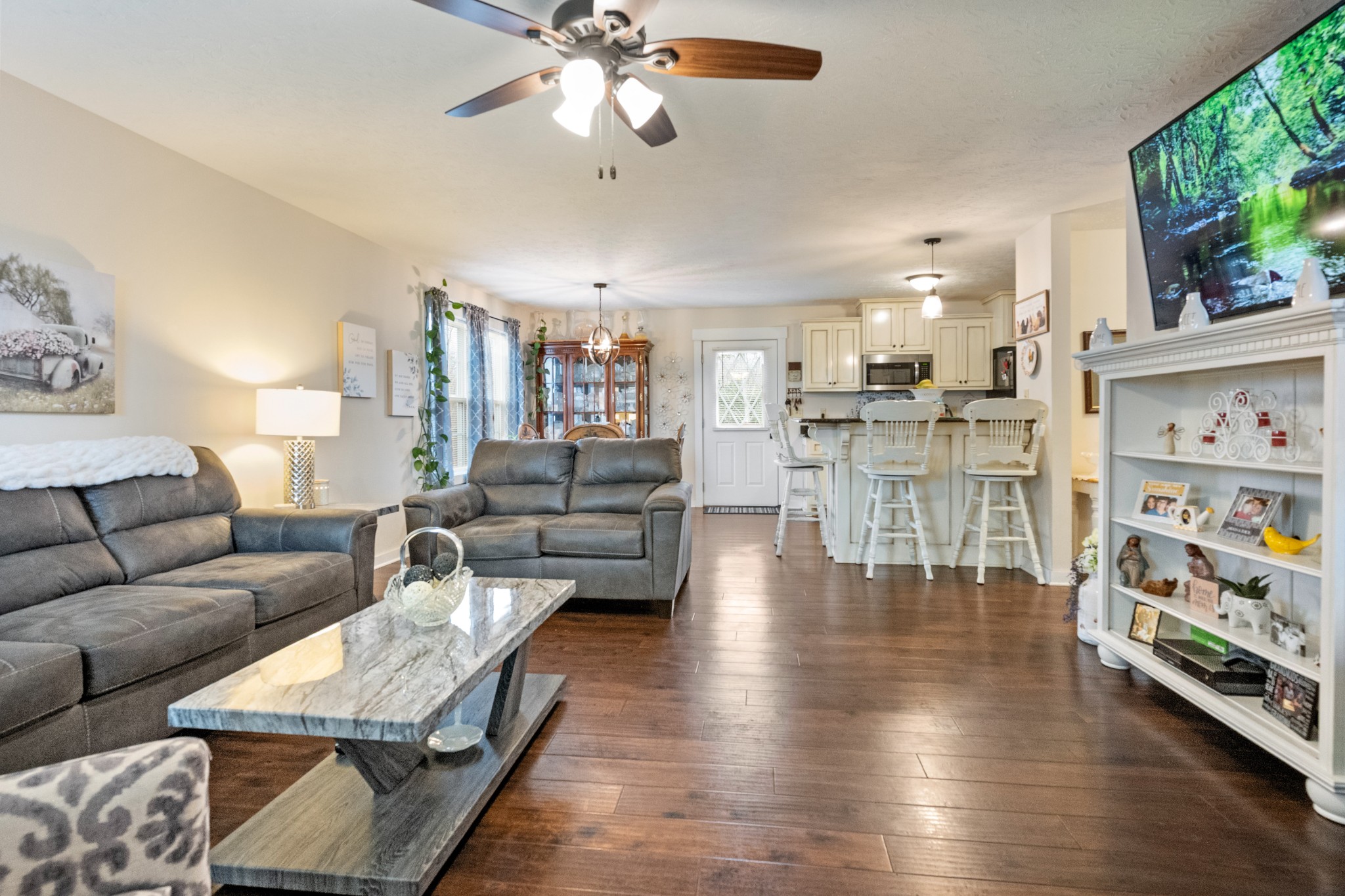 828 Kirbytown Road Lafayette, TN 37083 - Photo 5 of 30 a living room with furniture and a large window