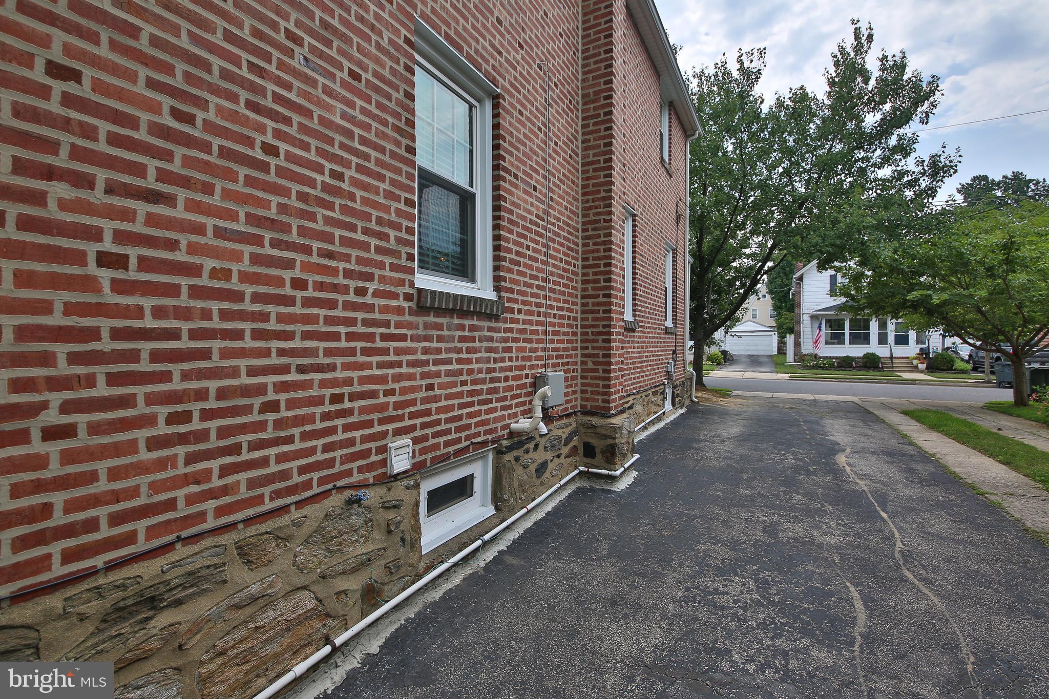319 Pomeroy Street Ridley Park, PA 19078 - Photo 7 of 30 Gallery Image 7