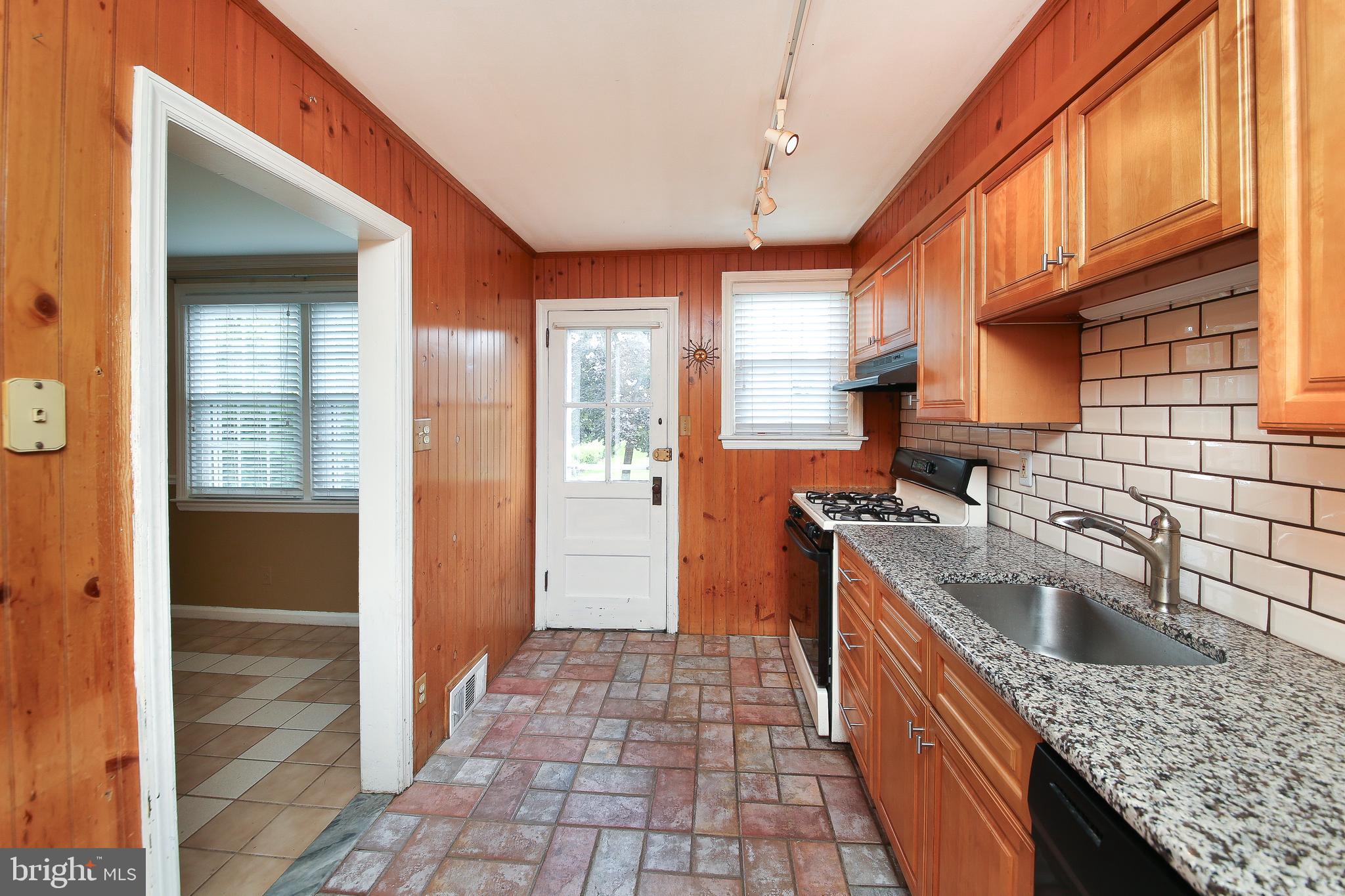 319 Pomeroy Street Ridley Park, PA 19078 - Photo 9 of 30 Gallery Image 9