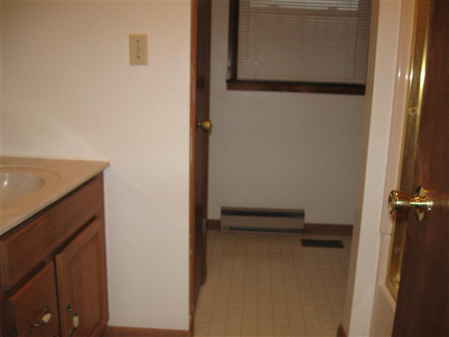 11160 South 200 E Road Muncie, IN 47302 - Photo 6 of 9 Gallery Image 6