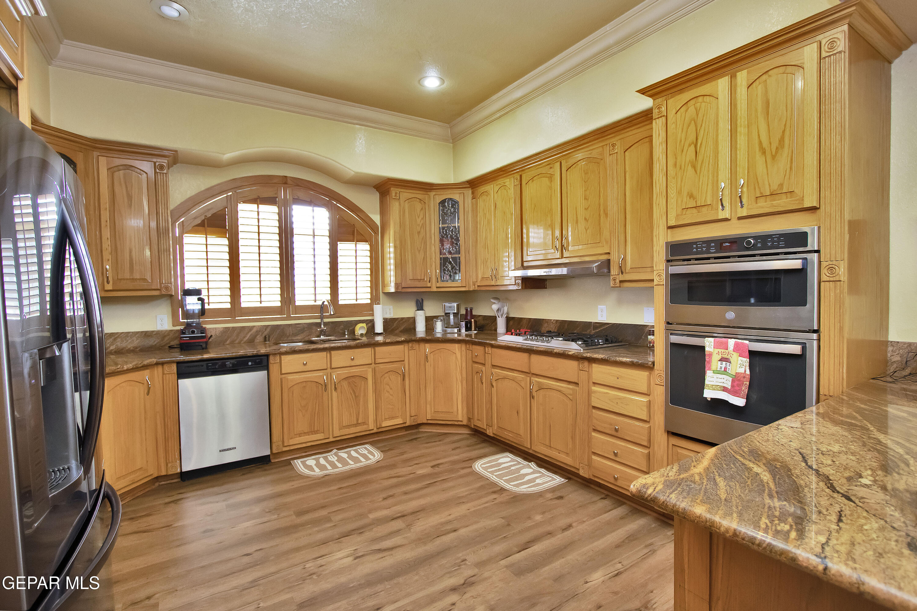 861 Country Club Road El Paso, TX 79932 - Photo 34 of 104 Kitchen