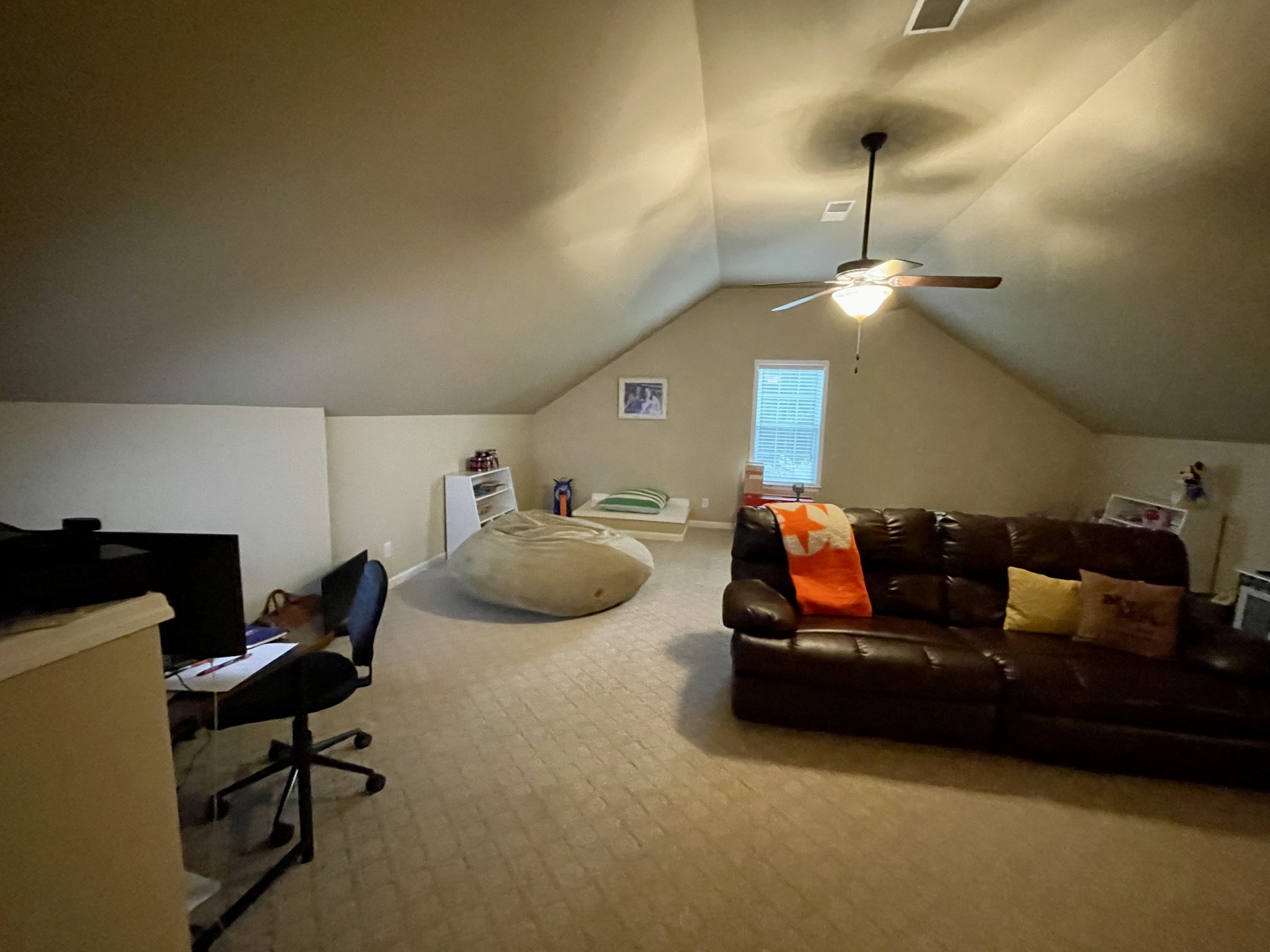 103 Philadelphia Road Lebanon, TN 37087 - Photo 21 of 22 a living room with furniture and a lamp