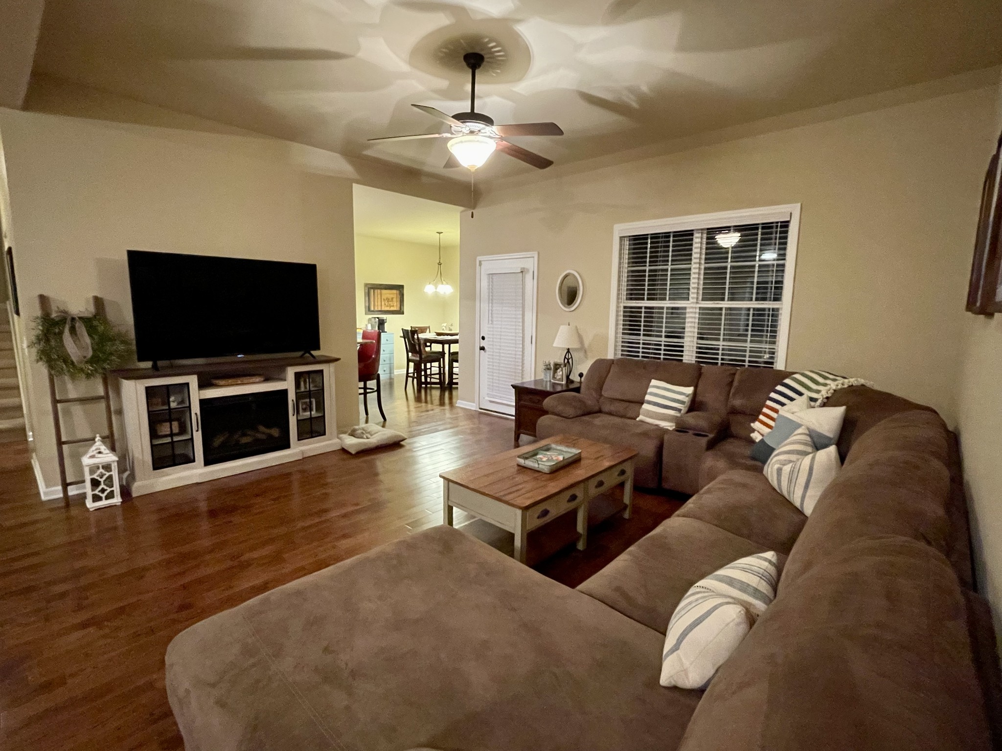 103 Philadelphia Road Lebanon, TN 37087 - Photo 5 of 22 a living room with furniture and a flat screen tv