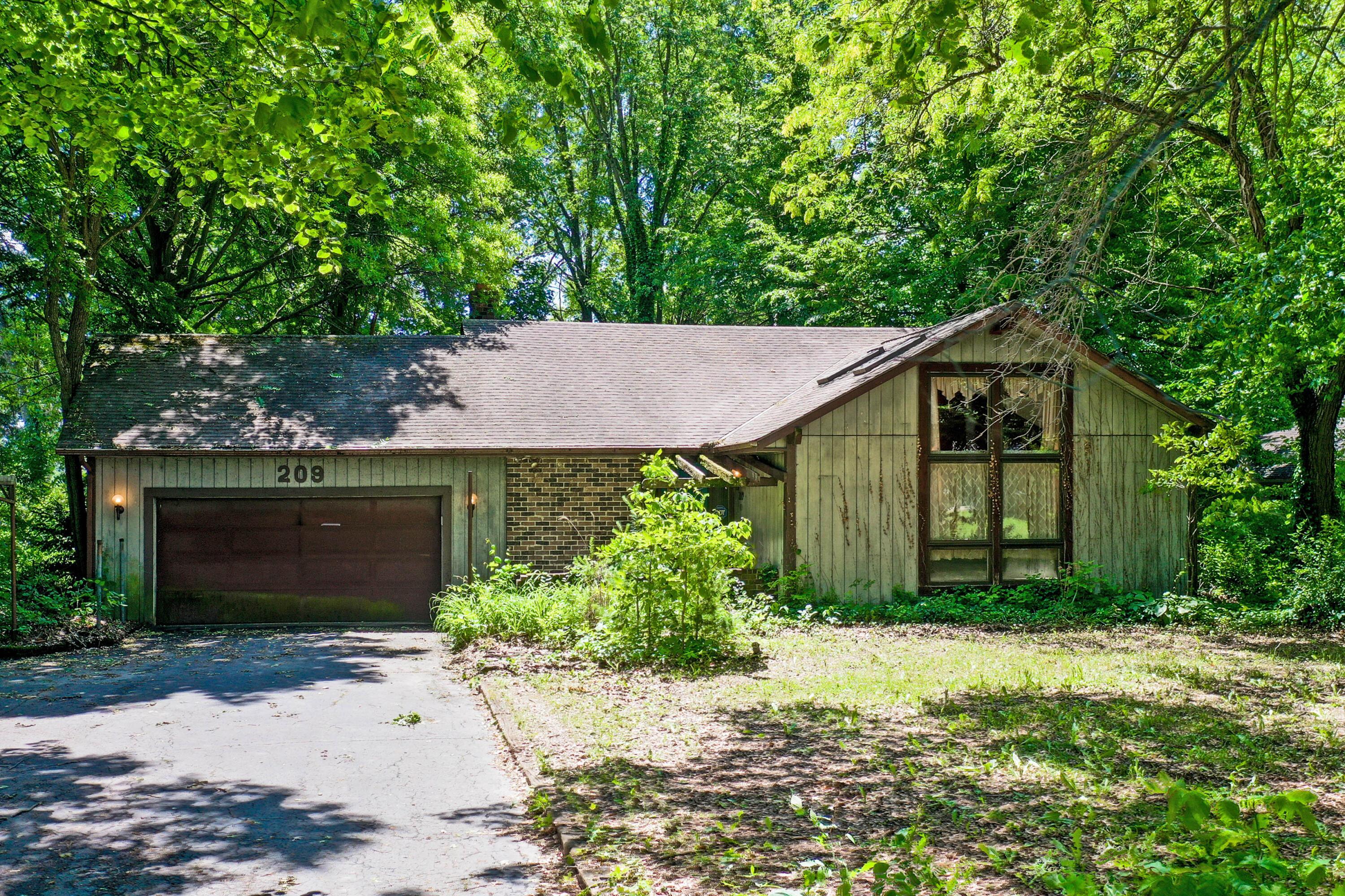 209 Greenbrier Road Sunbury, OH 43074 - Photo 1 of 73 Front