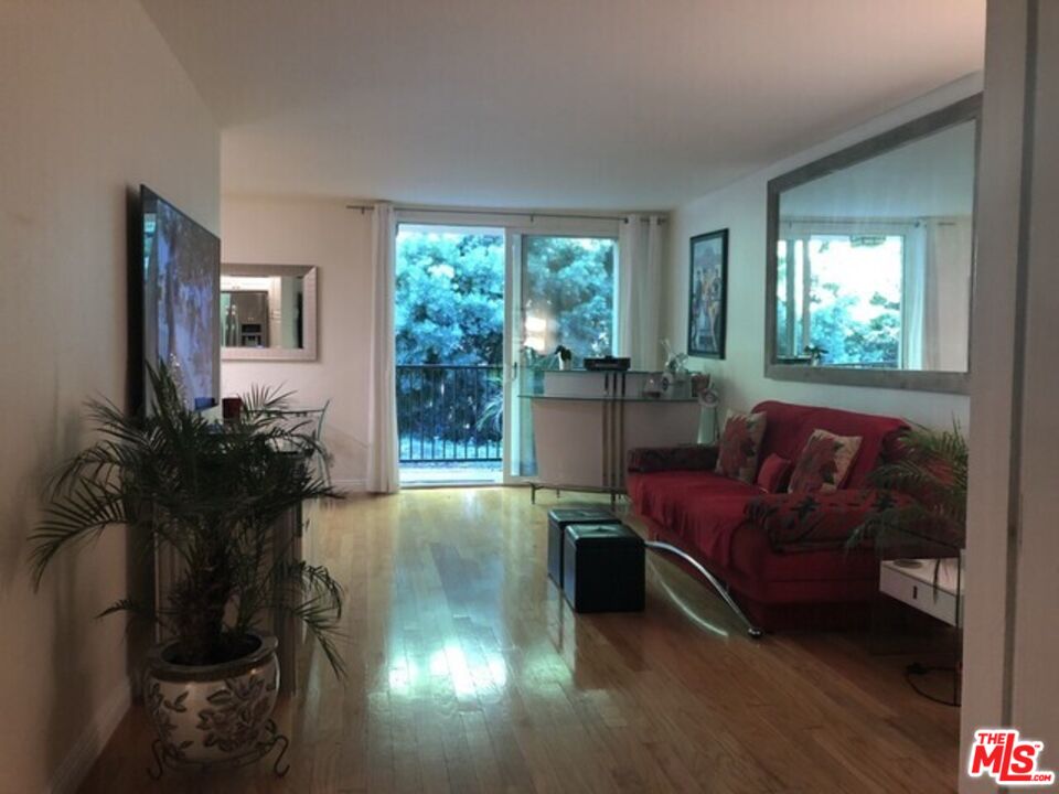 23901 Civic Center Way, Unit 127 Malibu, CA 90265 - Photo 2 of 22